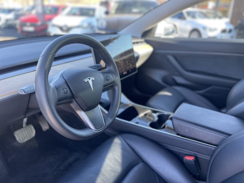 TESLA  MODEL 3 2019