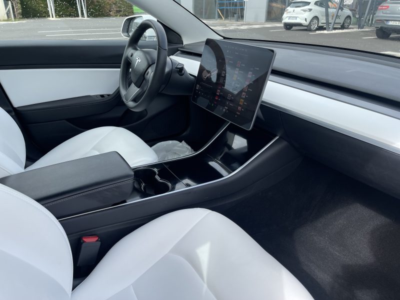 TESLA  MODEL 3 2019