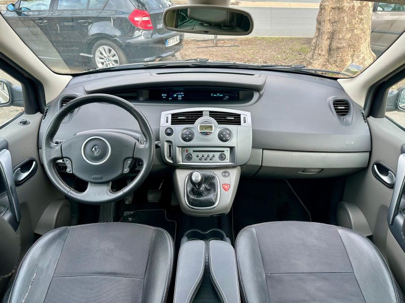 RENAULT SCENIC II 2009