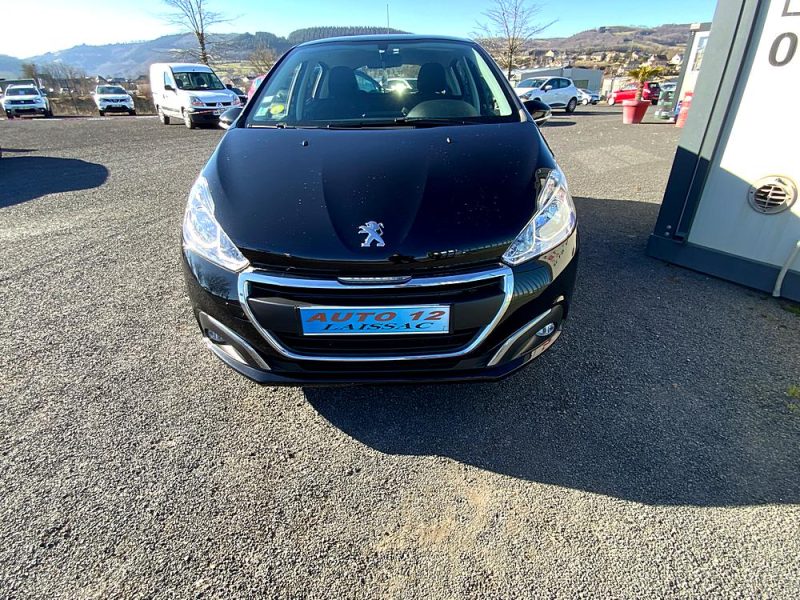 PEUGEOT 208 2017