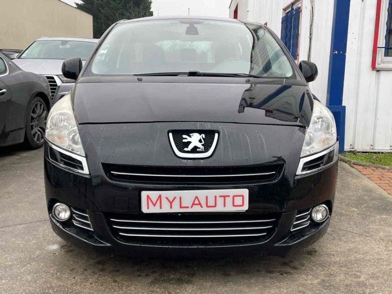 PEUGEOT 5008 2011