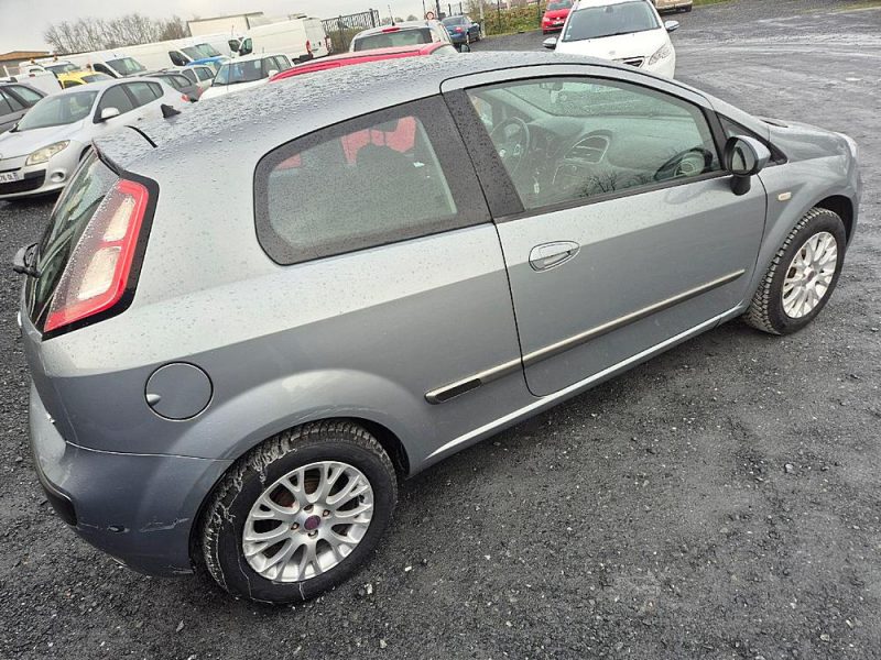 FIAT PUNTO 1.2 65cv DYNAMIC 2010 121400 KM 