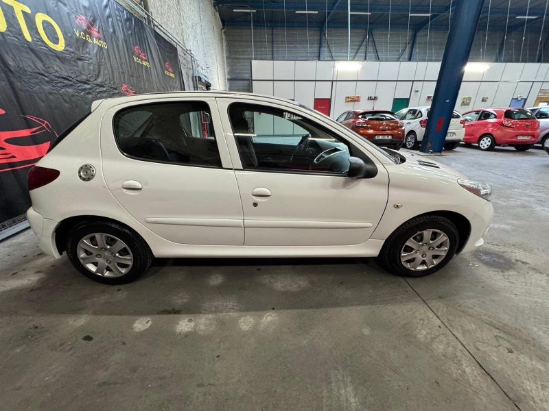 PEUGEOT 206+  1.4 HDi 70 Trendy 