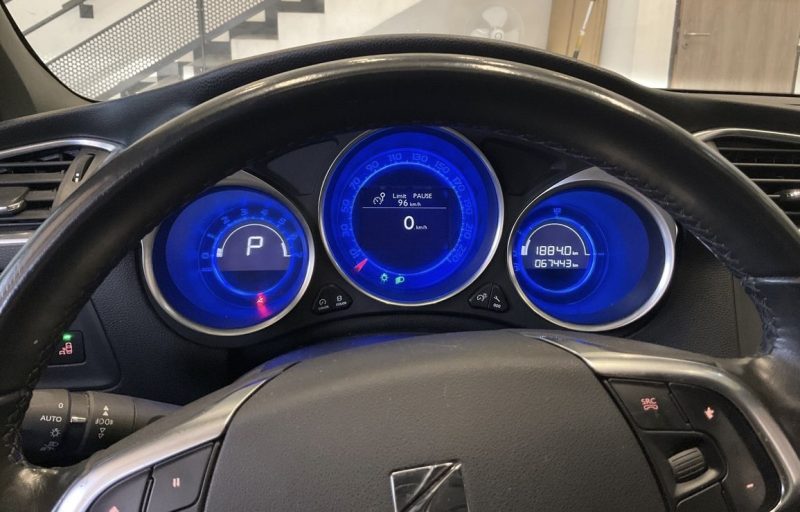 DS DS 4 DS 4 PHASE 2 SPORT CHIC 1.6 THP 165 Cv BOITE AUTO CUIR APPLE CARPLAY FULL OPTIONS - GARANTIE