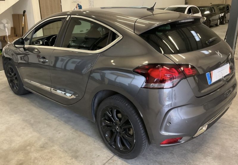 DS DS 4 DS 4 PHASE 2 SPORT CHIC 1.6 THP 165 Cv BOITE AUTO CUIR APPLE CARPLAY FULL OPTIONS - GARANTIE