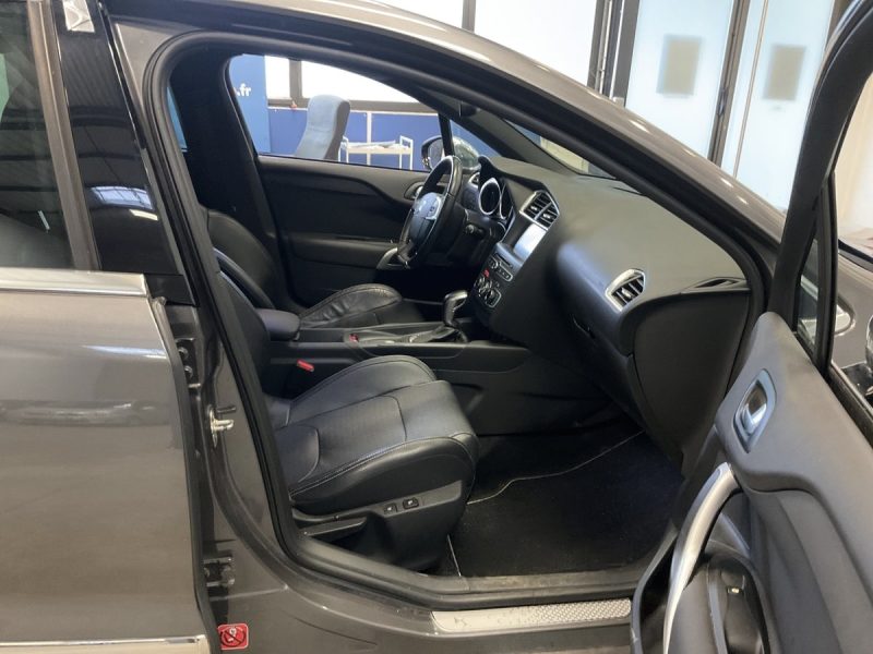 DS DS 4 DS 4 PHASE 2 SPORT CHIC 1.6 THP 165 Cv BOITE AUTO CUIR APPLE CARPLAY FULL OPTIONS - GARANTIE