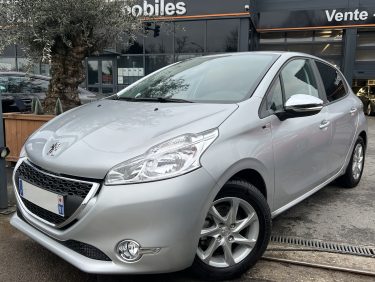 PEUGEOT 208 STYLE 1.2 VTI 82 Cv 1ERE MAIN / 3.595 Kms REELS ECRAN TACTILE CRIT AIR 1 - GARANTIE 1 AN