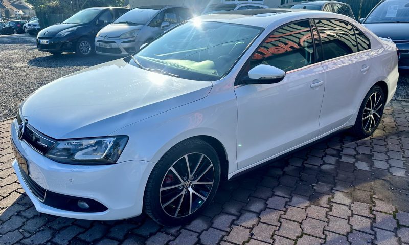 VOLKSWAGEN JETTA  Hybrides 1.4L TSi 16V 150CV *BOITE AUTO DSG7* *CARAT* / GARANTIE&REVISEE