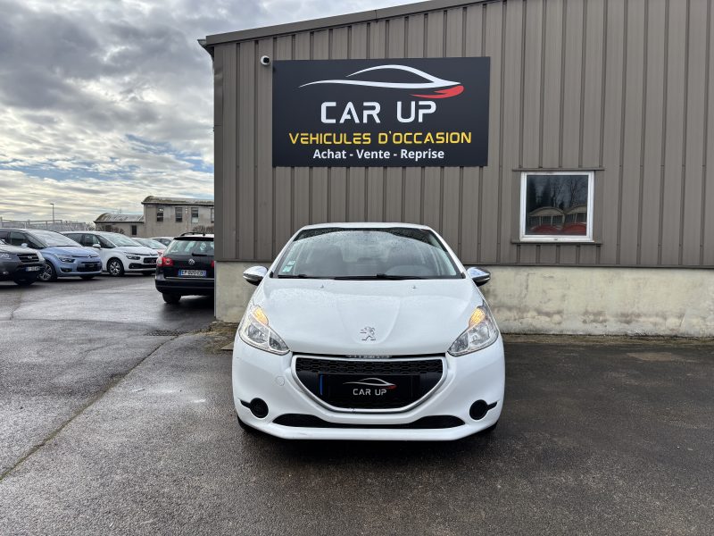 PEUGEOT 208 2015
