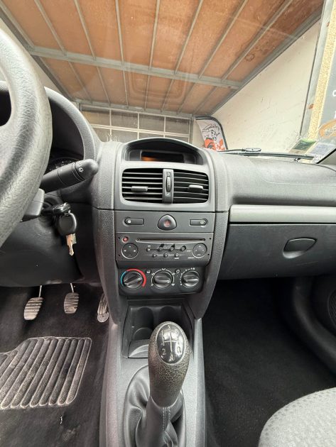 RENAULT CLIO 2010