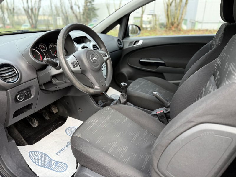 OPEL CORSA D  2011