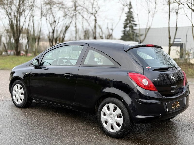 OPEL CORSA D  2011