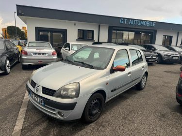 RENAULT CLIO 2003