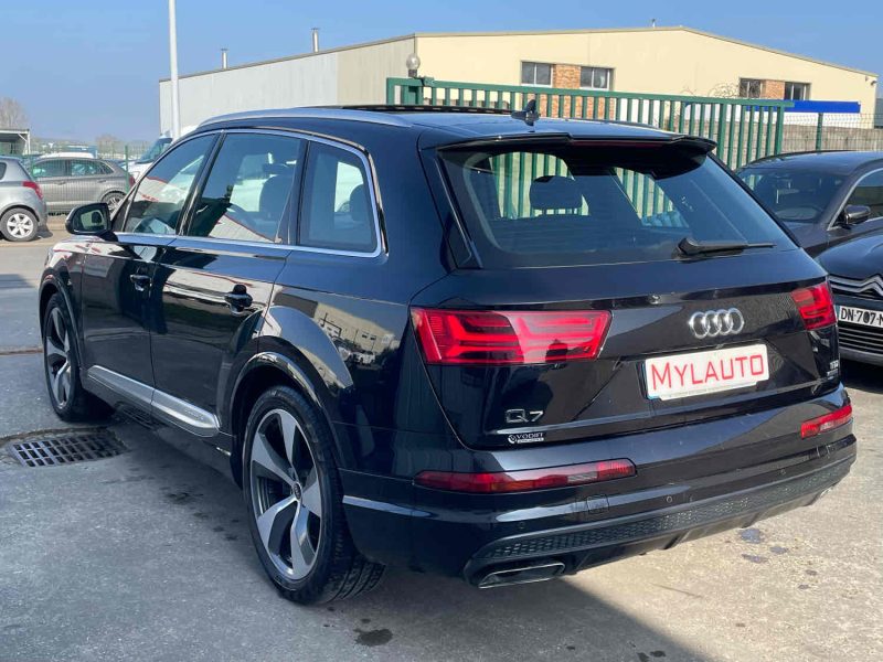 AUDI Q7 3.0 TDI S-LINE 7 PLACES