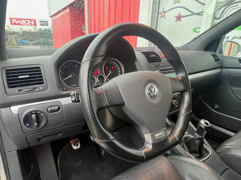 VOLKSWAGEN GOLF R32 2008