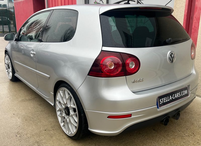 VOLKSWAGEN GOLF R32 2008