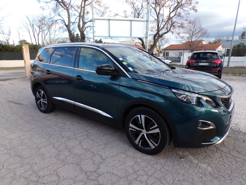 PEUGEOT 5008 2018