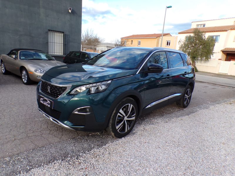 PEUGEOT 5008 2018