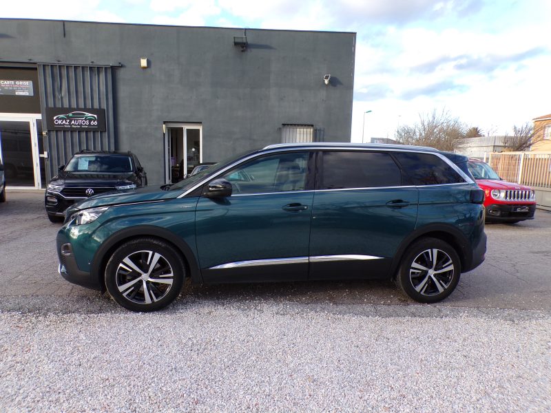 PEUGEOT 5008 2018