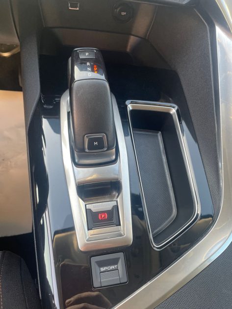 PEUGEOT 3008 1.5 HDI 130CV BOITE AUTO 2018