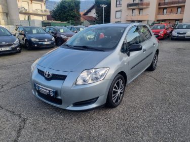 TOYOTA AURIS  2009