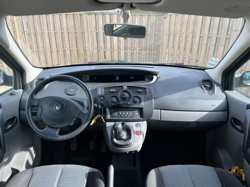 RENAULT MEGANE SCENIC 1.6i - 16V Clim/Régulateur