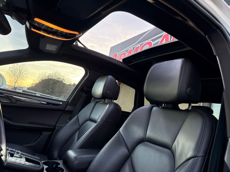 PORSCHE MACAN  2014