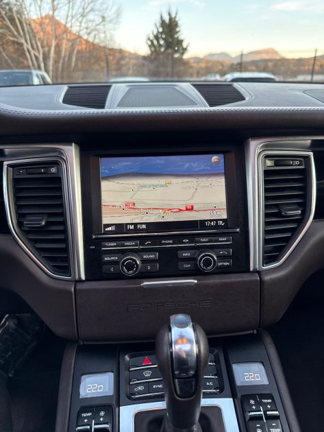 PORSCHE MACAN  2014