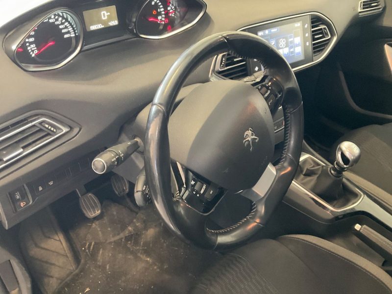 PEUGEOT 308 2015