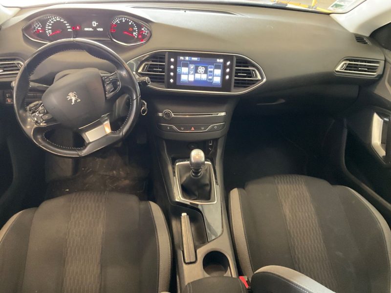 PEUGEOT 308 2015