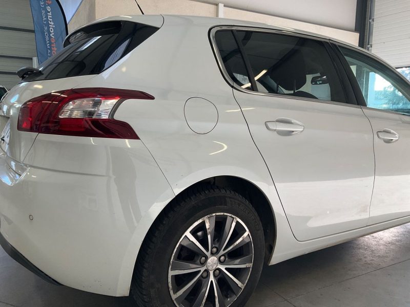 PEUGEOT 308 2015