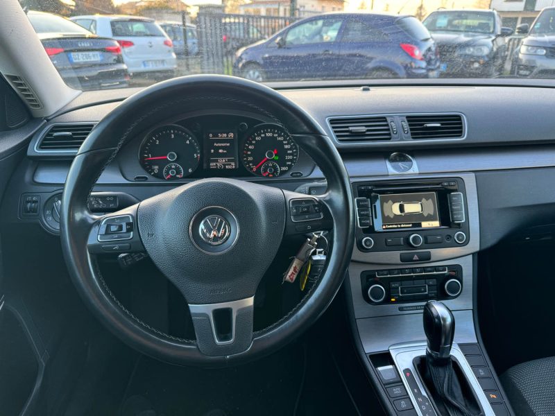 VOLKSWAGEN PASSAT SW 2012