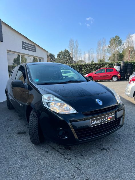 RENAULT CLIO 3 Ph.2 Yahoo! 1.2 LEV 75CV / Embrayage Neuf / Excellent Etat / Distribution Neuve 