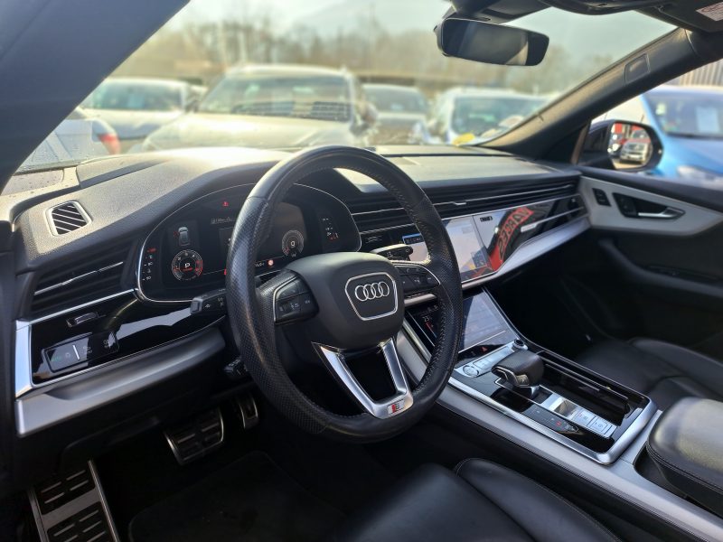 AUDI Q8 2018