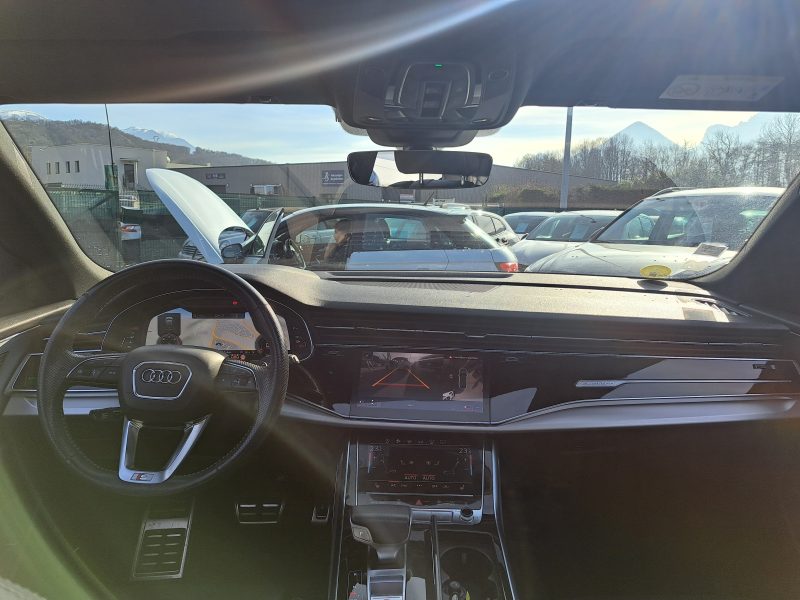 AUDI Q8 2018