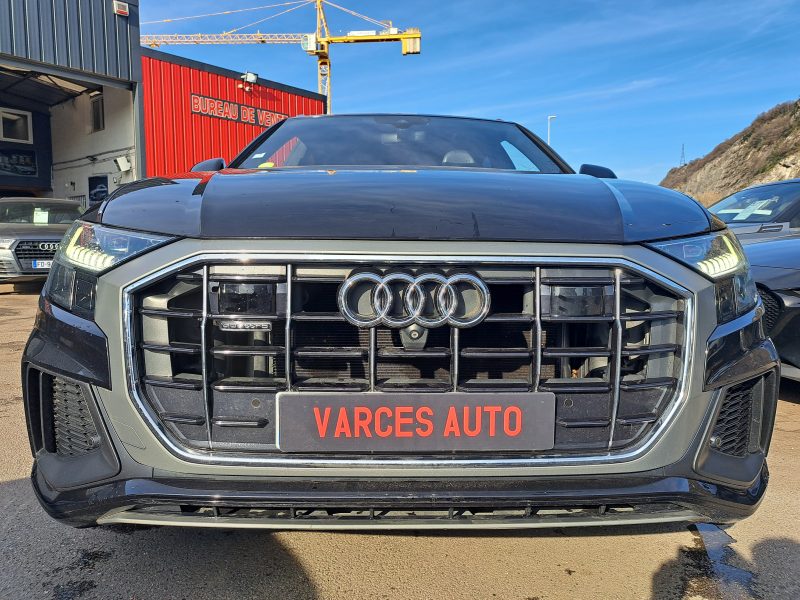 AUDI Q8 2018