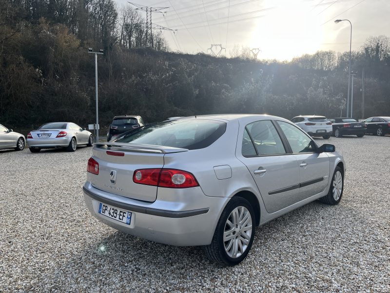 RENAULT LAGUNA 2005