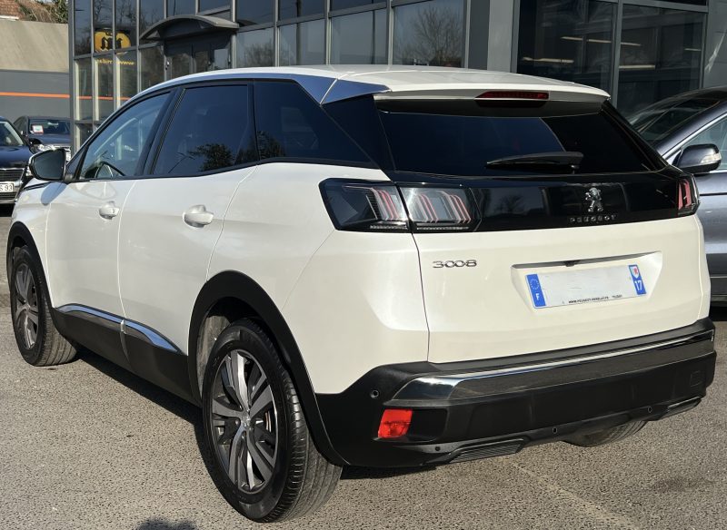 PEUGEOT 3008 II PHASE 2 ALLURE 1.2 130 Cv 1ERE MAIN 8 655 Kms Réels APPLE & ANDROID - GARANTIE 1 AN