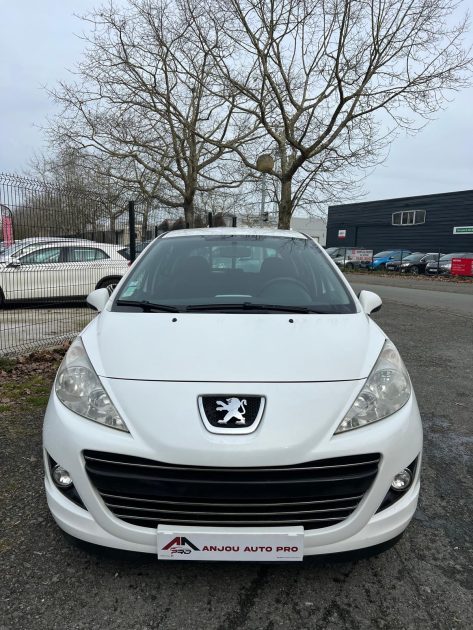 PEUGEOT 207 2011