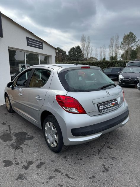 PEUGEOT  207 Urban 1.4 VTI 95CV / Moteur à chaine / CT OK 