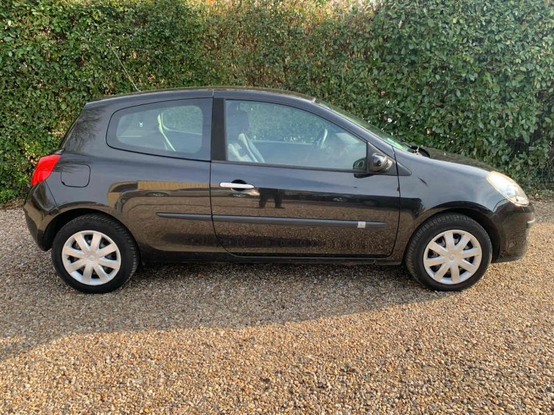 RENAULT CLIO 2009 1.2i - 16V