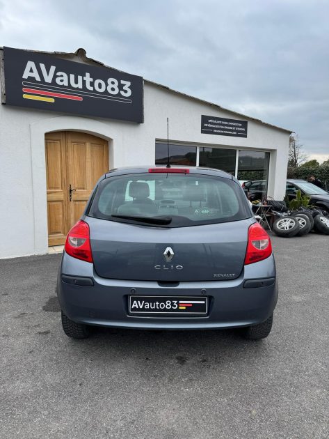 RENAULT  CLIO 3 2006 Authentique 1.4i 16v 98cv / Distribution OK / Révisée 