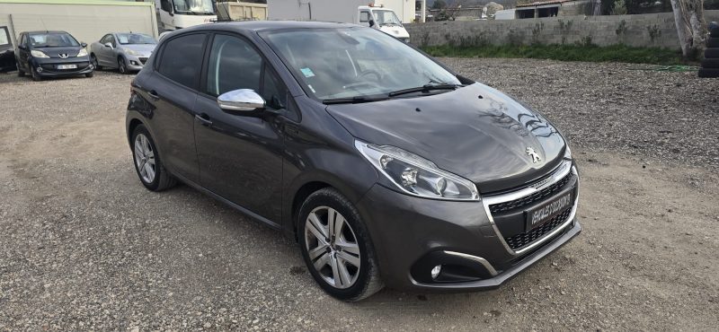  Peugeot 208 1.2 82CH SIGNATURE - 2019 - 80 000 km - Garantie 12 mois