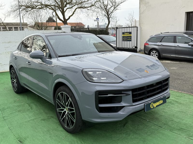 PORSCHE CAYENNE E-HYBRID 2023