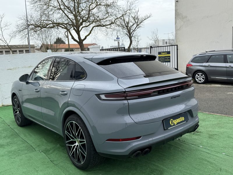 PORSCHE CAYENNE E-HYBRID 2023