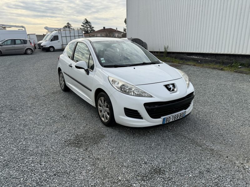 PEUGEOT 207 2010