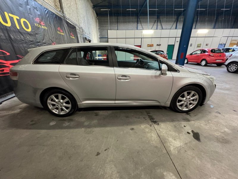 TOYOTA AVENSIS SW 2.0 D4D 126 Dynamic