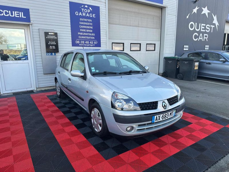 RENAULT CLIO 2001