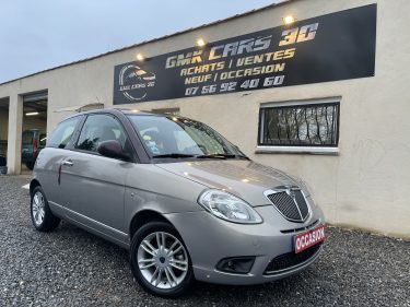 LANCIA YPSILON 2010