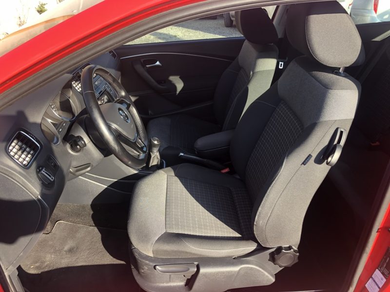 VOLKSWAGEN POLO 2011
